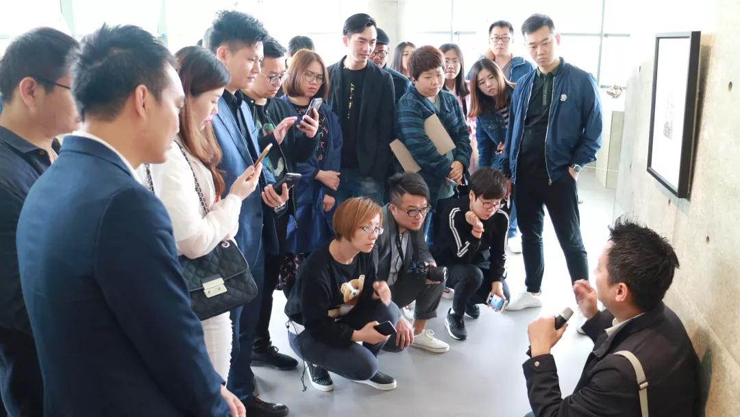 参观亚洲现代美术馆.jpg