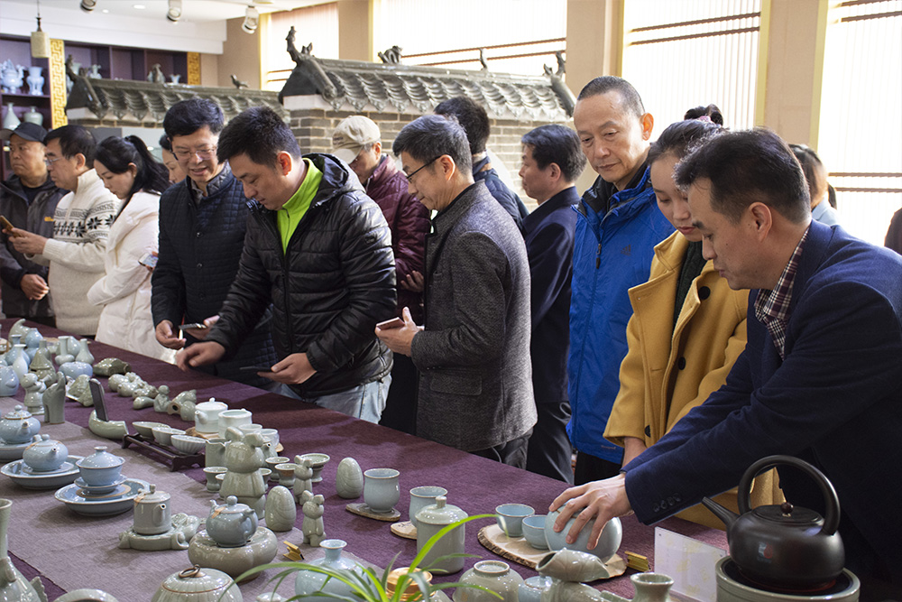 考察团到弘宝参观 (2).jpg
