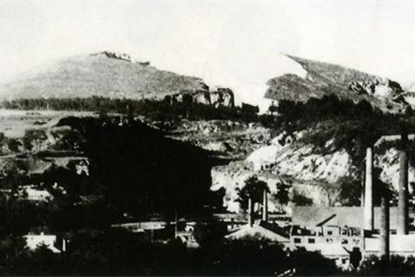 图2 上世纪二十年代启新磁厂厂区全景.jpg