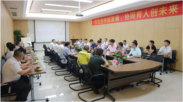 微信图片_20190805165112_副本.jpg